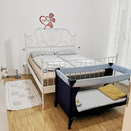 Near Fair And In Few Min, With Garden Appartement Frankfurt am Main
