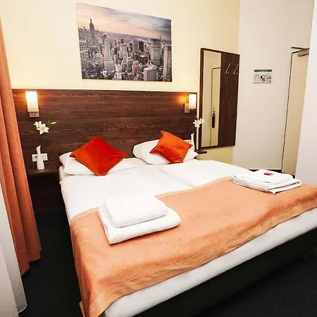Little Paris Hotel Frankfurt am Main