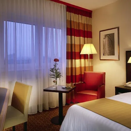 Trip Frankfurt Nordwestzentrum Otel Frankfurt am Main