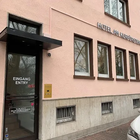 Отель Am Kurfuerstenplatz - Messe 3*