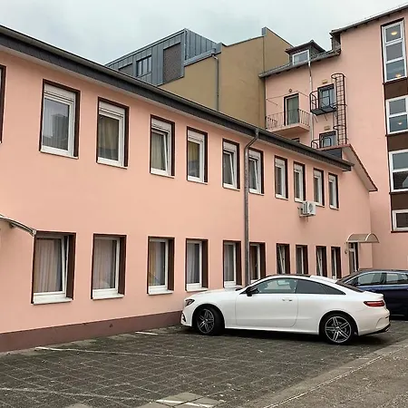 Am Kurfuerstenplatz - Messe Отель
