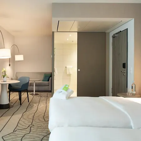 Hyatt Place Frankfurt Airport פרנקפורט