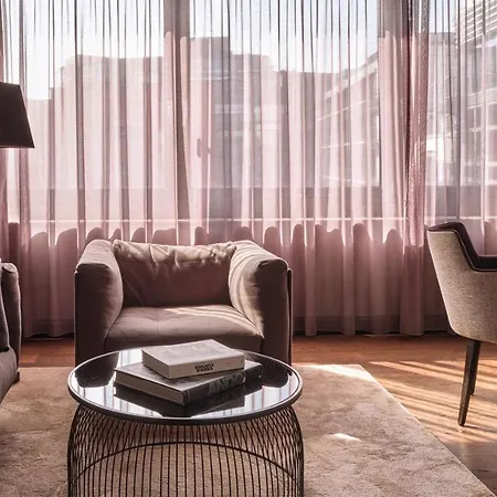 Roomers Frankfurt, Autograph Collection Hotel