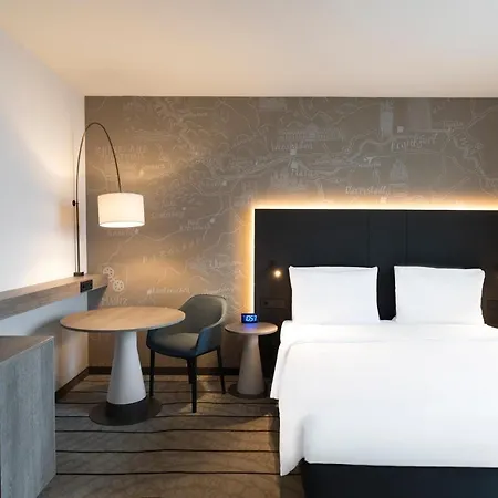 Hyatt Place Frankfurt Airport 4* פרנקפורט