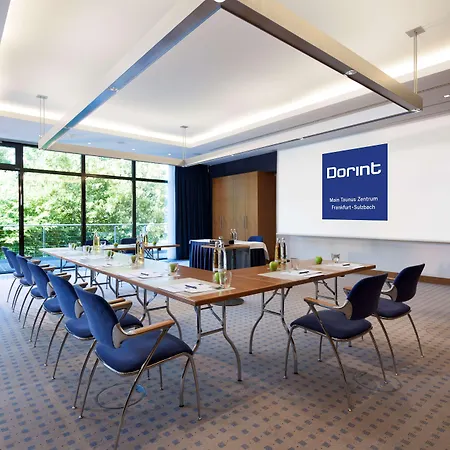 Отель Dorint Main Taunus Zentrum Frankfurt