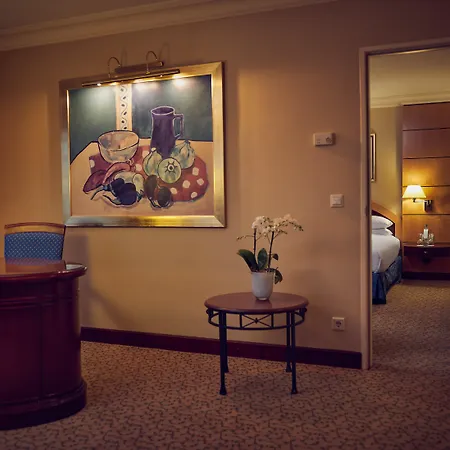 Отель Intercontinental Frankfurt, An Ihg Франкфурт-на-Майне
