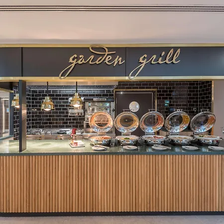 Отель Hilton Garden Frankfurt Centre 4*