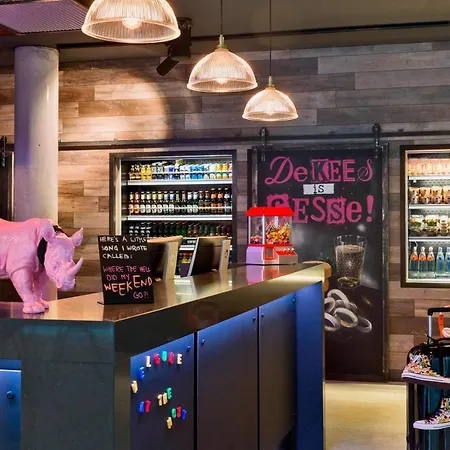מלון Moxy Frankfurt East