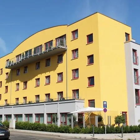 Hotel Roedelheimer Hof - Am Wasserturm 3*