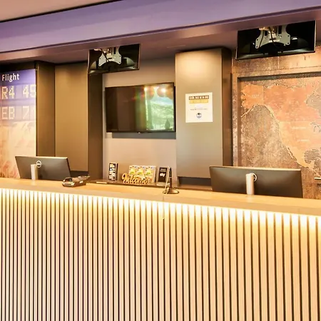 Frankfurt-airport 3*