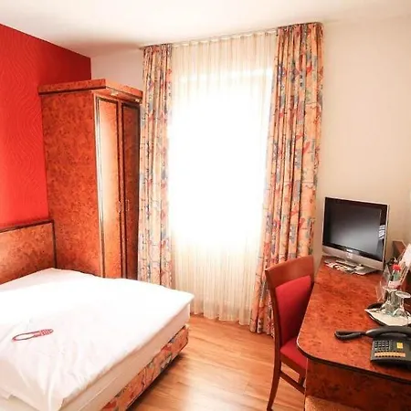 Miramar Am Römer Hotel 3*