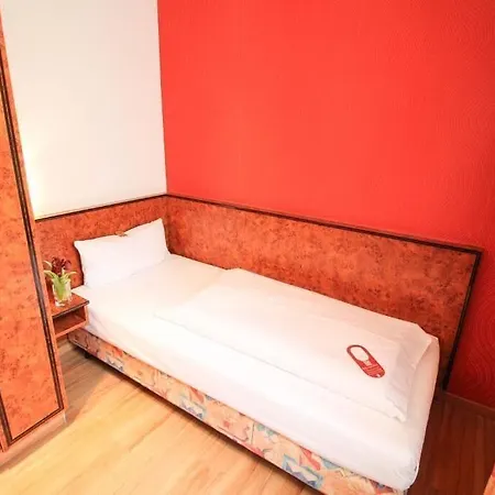 Miramar Am Römer Hotel 3*