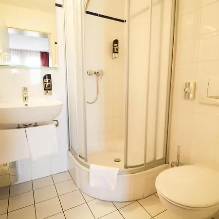 Hotel Miramar Am Römer 3*