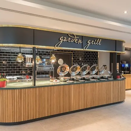 Отель Hilton Garden Frankfurt Centre