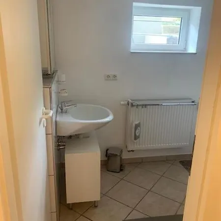 Souterrain Whg Im Einfamilienhaus -zentral In Frankfurt Lejlighed *