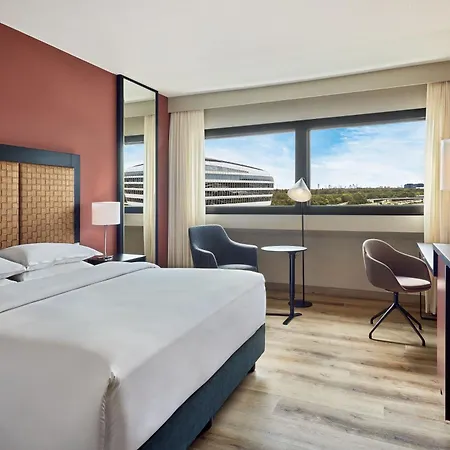 מלון Sheraton Frankfurt Airport & Conference Center 4*