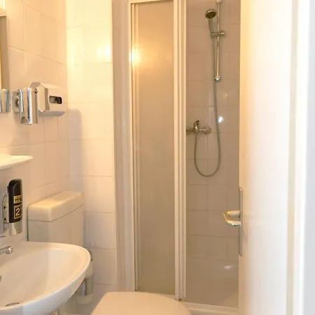 Hotel Rossija 3*