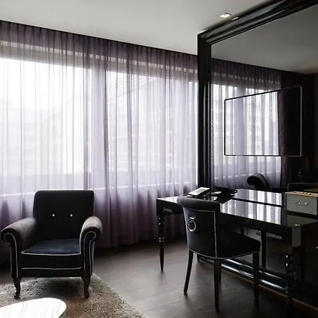 Roomers Frankfurt, Autograph Collection 5*