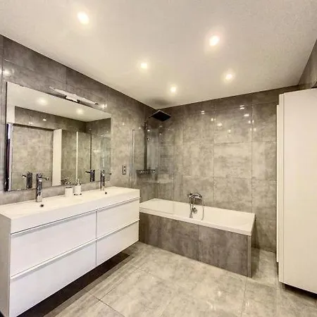 3 Zimmer, 3 Bath Marion Apartment Frankfurt am Main