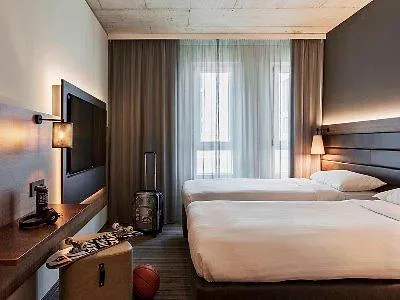 Moxy Frankfurt East מלון פרנקפורט