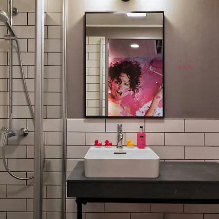 Moxy Frankfurt East מלון פרנקפורט