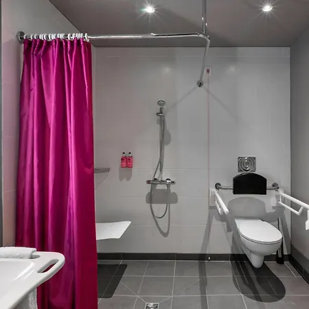 Отель Moxy Frankfurt Center Франкфурт-на-Майне