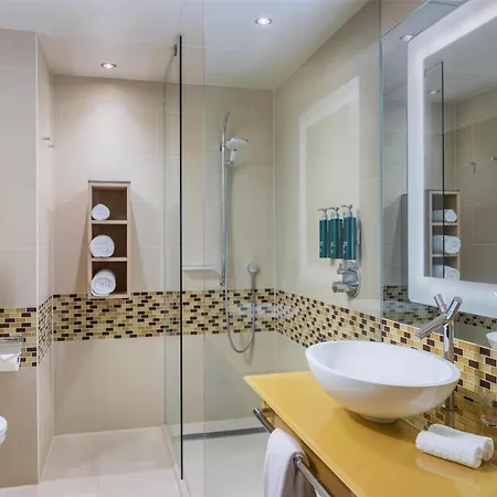 Hilton Frankfurt Airport Hotell 4*
