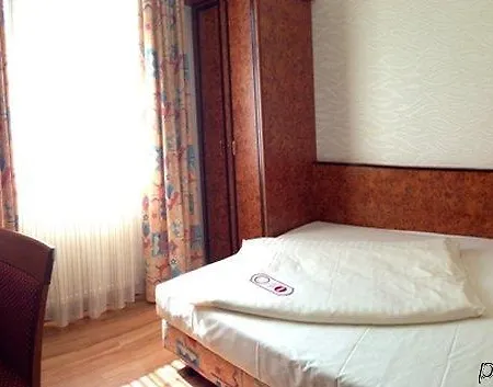 Miramar Am Römer Hotel