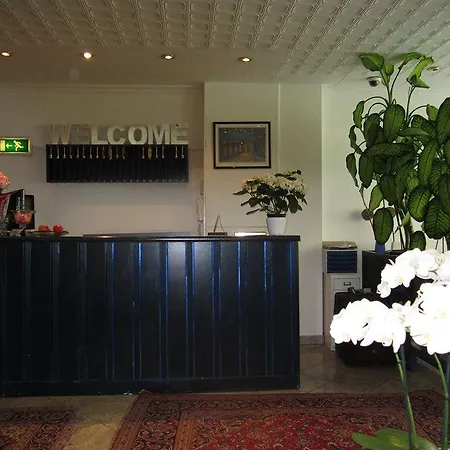 Kraeme Am Roemer - Self Check In 3* Frankfurt nad Mohanem