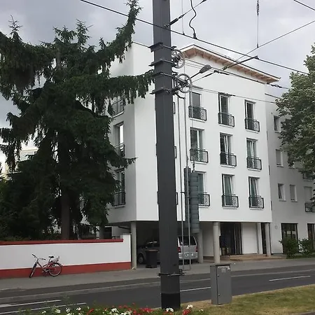 Frankfurt Penthouse And Roofgarden פרנקפורט