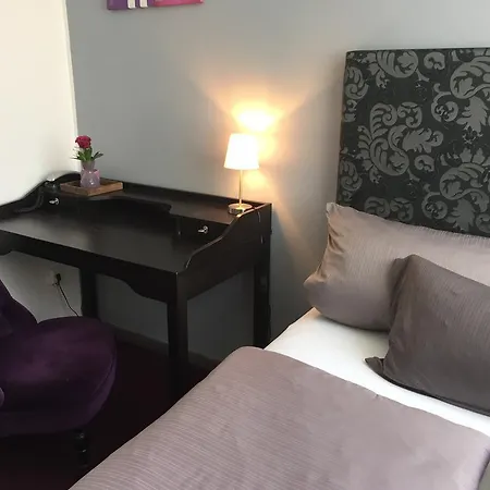 Hotel Heddernheimer Hof 3*