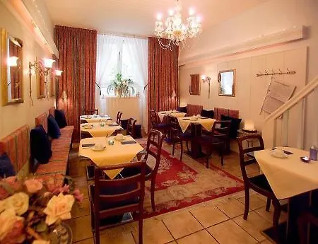 בית הארחה Hotelgarni Frankfurt פרנקפורט