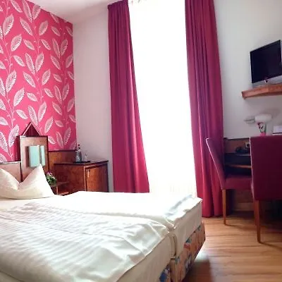 Hotel Miramar Am Römer 3*