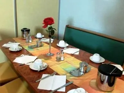 Miramar Am Römer Hotel 3*