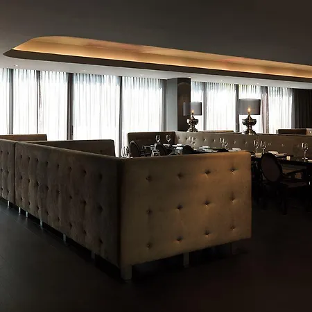 מלון Roomers Frankfurt Central, Autograph Collection