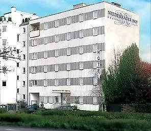 Niederraeder Hof מלון 3*
