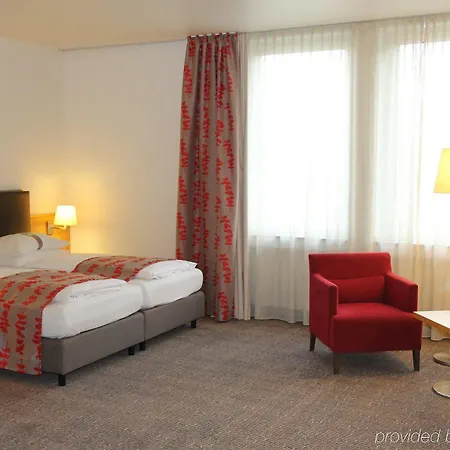 Frankfurt Airport - By Ihg Hotel 4*