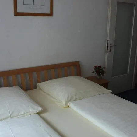 Diplomat Hotell 2*