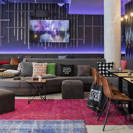 Moxy Frankfurt East פרנקפורט