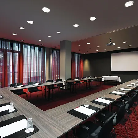 Apartahotel Adina Frankfurt Neue Oper 4*