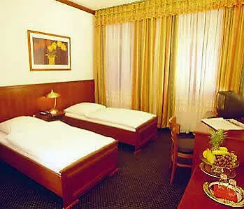 Little Paris Hotel Frankfurt am Main