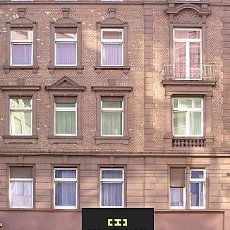 Hotel Colour 3*