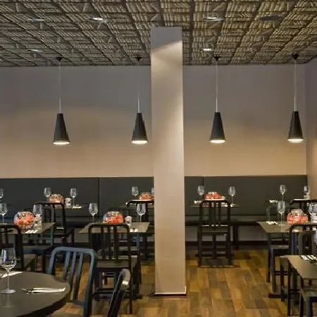 Lägenhetshotell Adina Frankfurt Neue Oper 4*