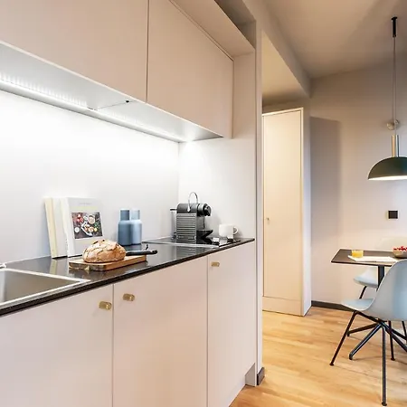 Ipartment Frankfurt Airport Hotel 4*