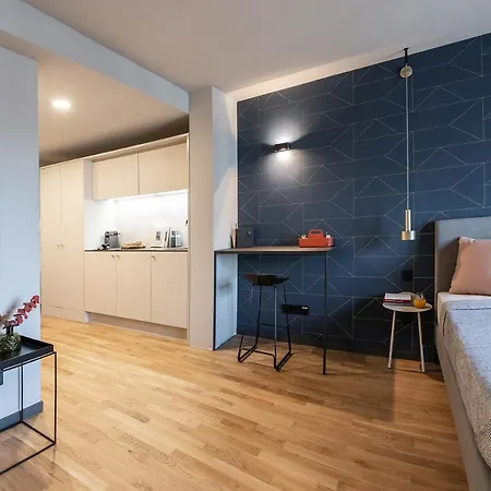 Ipartment Frankfurt Airport Hotel 4*
