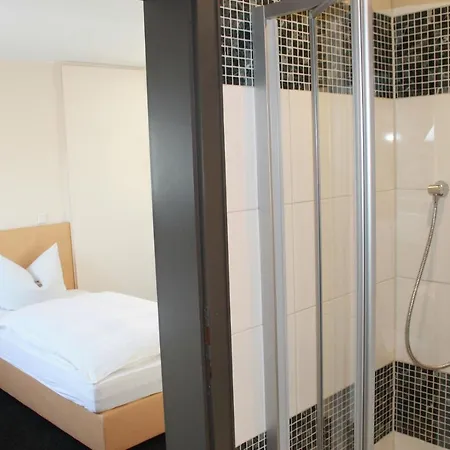Hotell Huebler 3*