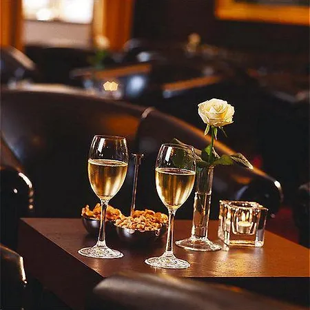 Отель Metropolitan By Flemings