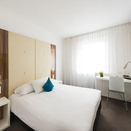 Ambassador Otel