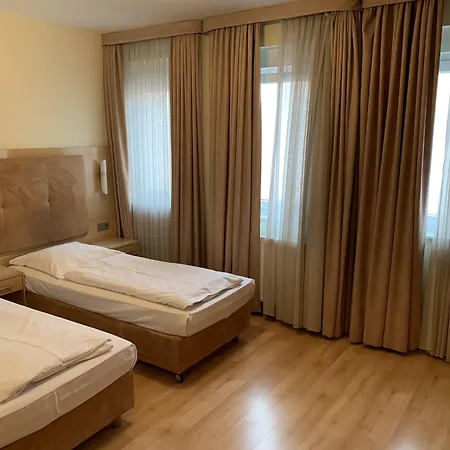 Hotel Am Kurfuerstenplatz - Messe Francfort-sur-le-Main