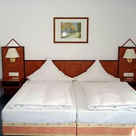 Отель Trip Minerva Frankfurt